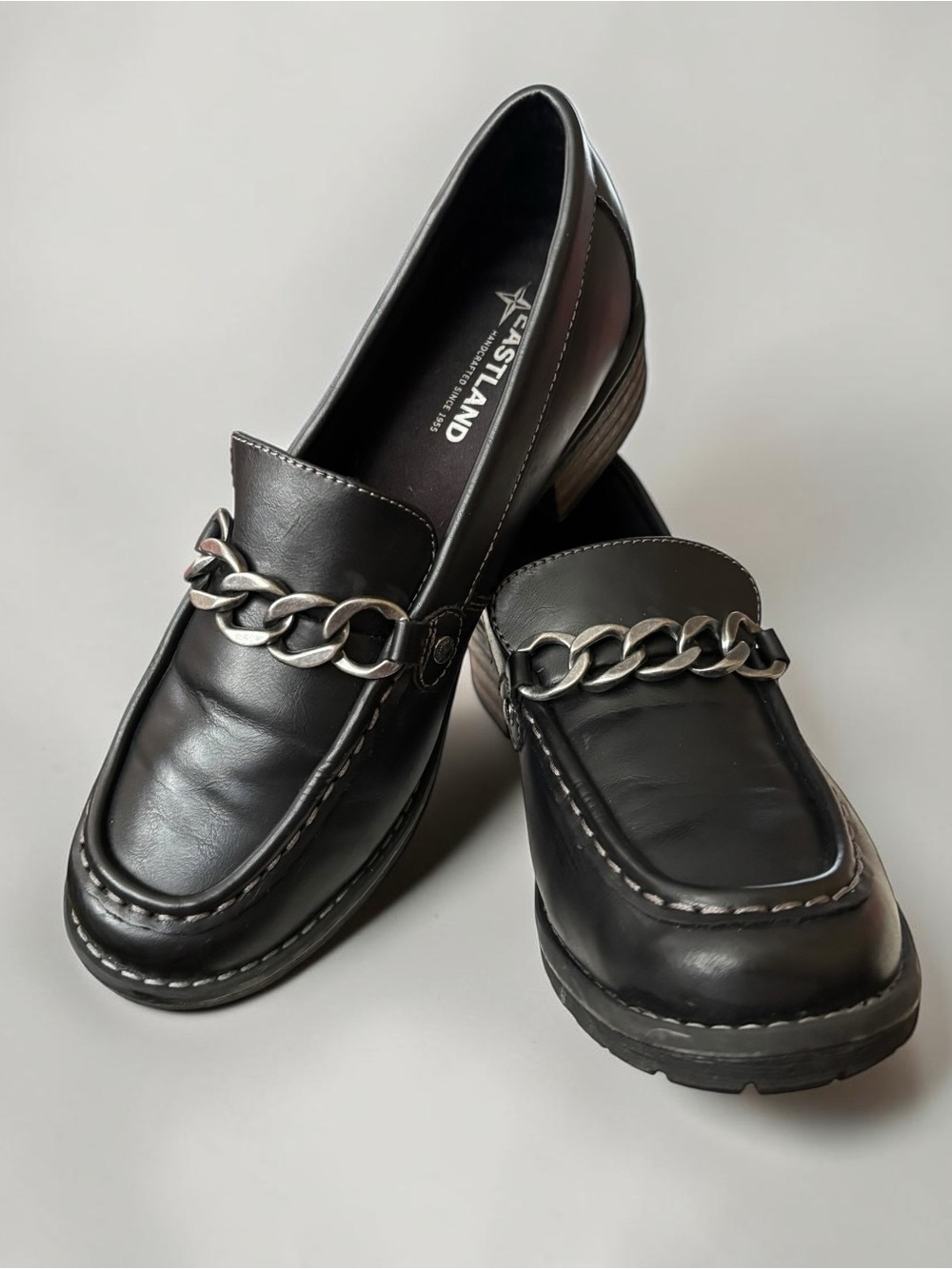 Eastland Nora Black Chain Loafers Chunky Lug Sole Women’s 8.5M